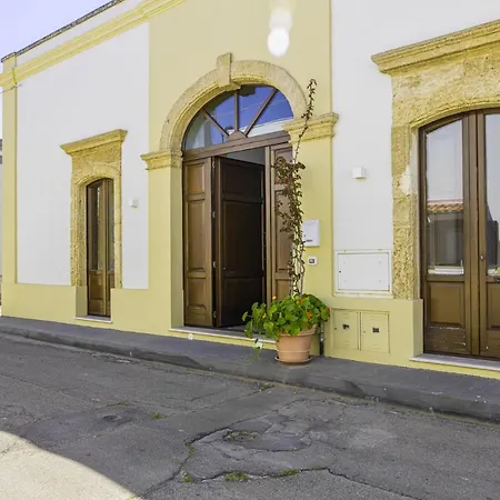 La Casina Di Pippi Vicino Marina Di Ugento * Alliste